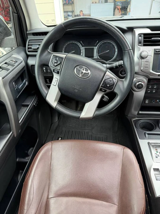 2015 Toyota 4Runner 5th Gen - Image 6 of 15