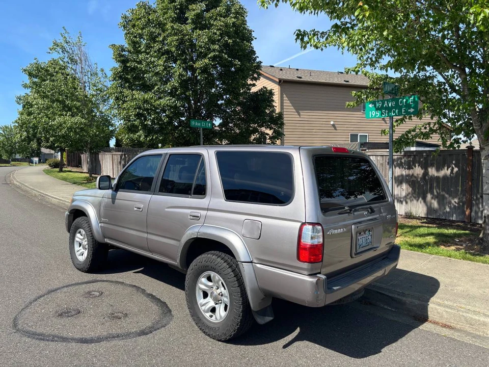 2002 Toyota 4Runner 3rd Gen - Image 3 of 9