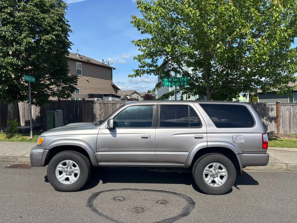 2002 Toyota 4Runner 3rd Gen - Image 2 of 9