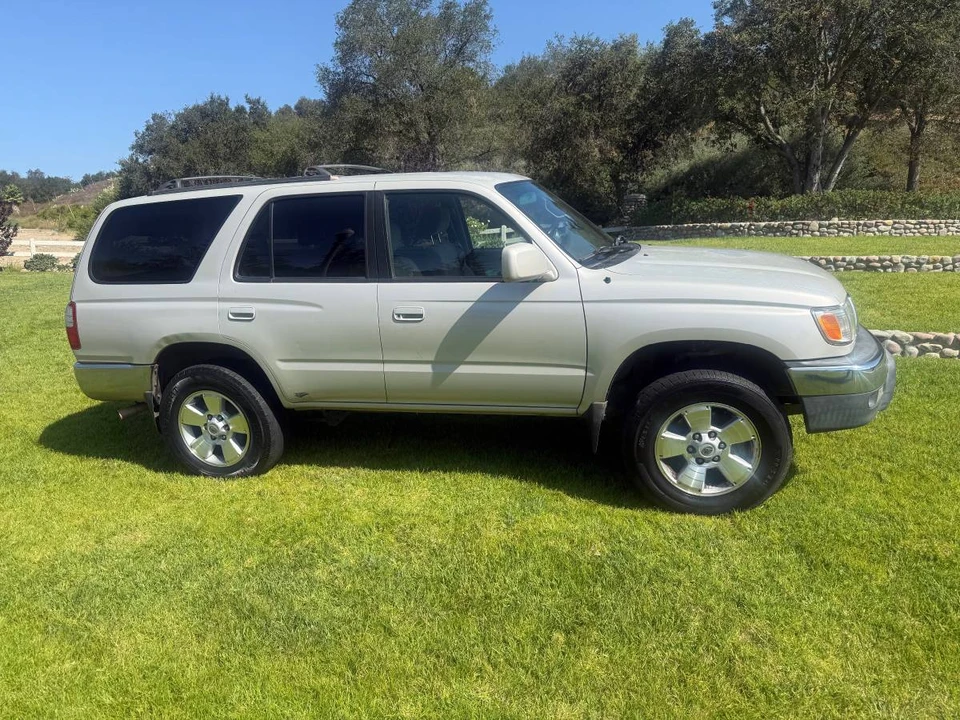 2000 Toyota 4Runner 3rd Gen - Image 2 of 11