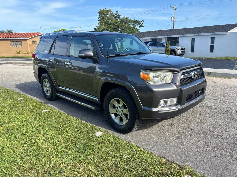 2011 Toyota 4Runner 5th Gen - Image 5 of 9