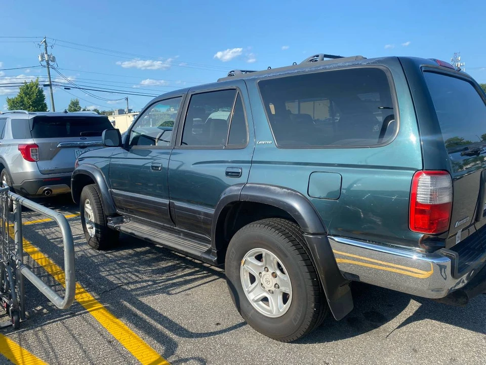 1998 Toyota 4Runner 3rd Gen - Image 10 of 19
