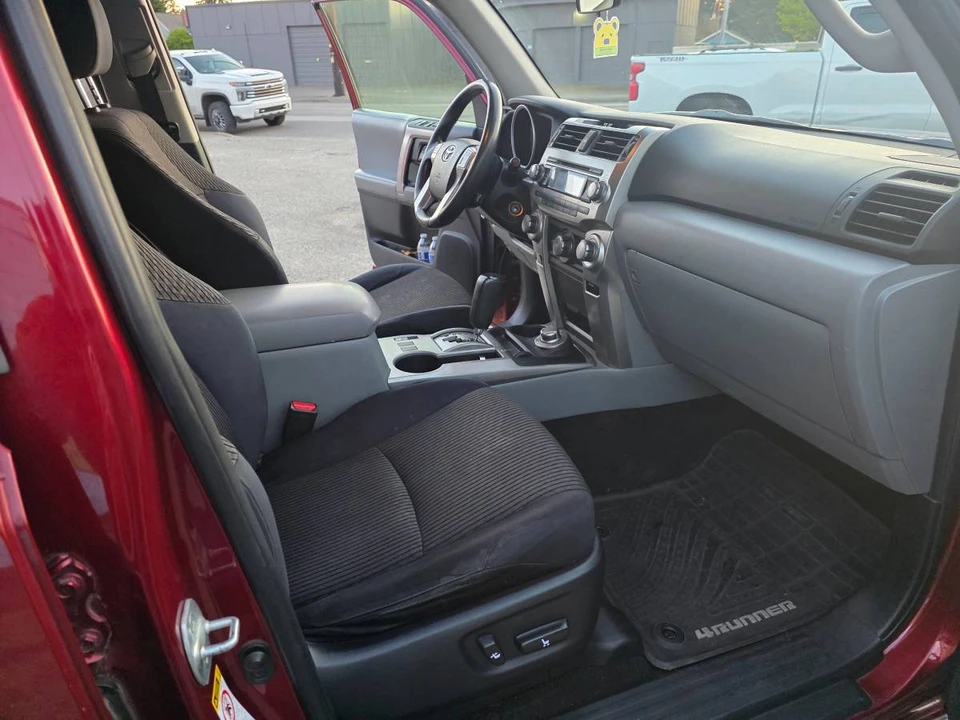 2013 Toyota 4Runner 5th Gen - Image 15 of 21