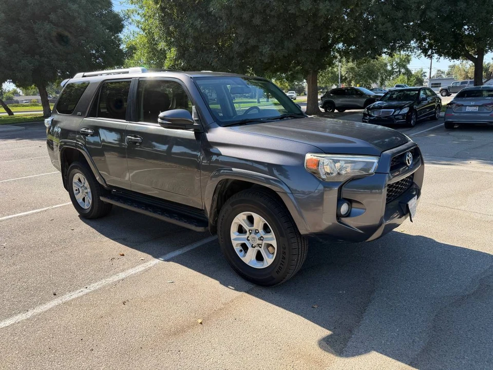 2017 Toyota 4Runner 5th Gen - Image 5 of 15
