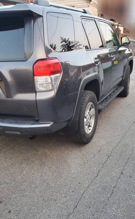 2011 Toyota 4Runner 5th Gen - Image 8 of 9