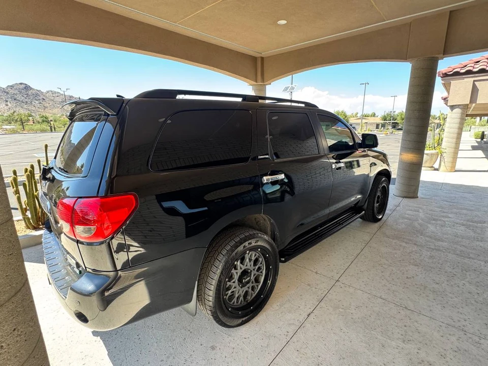 2011 Toyota Sequoia 2nd Gen - Image 5 of 16