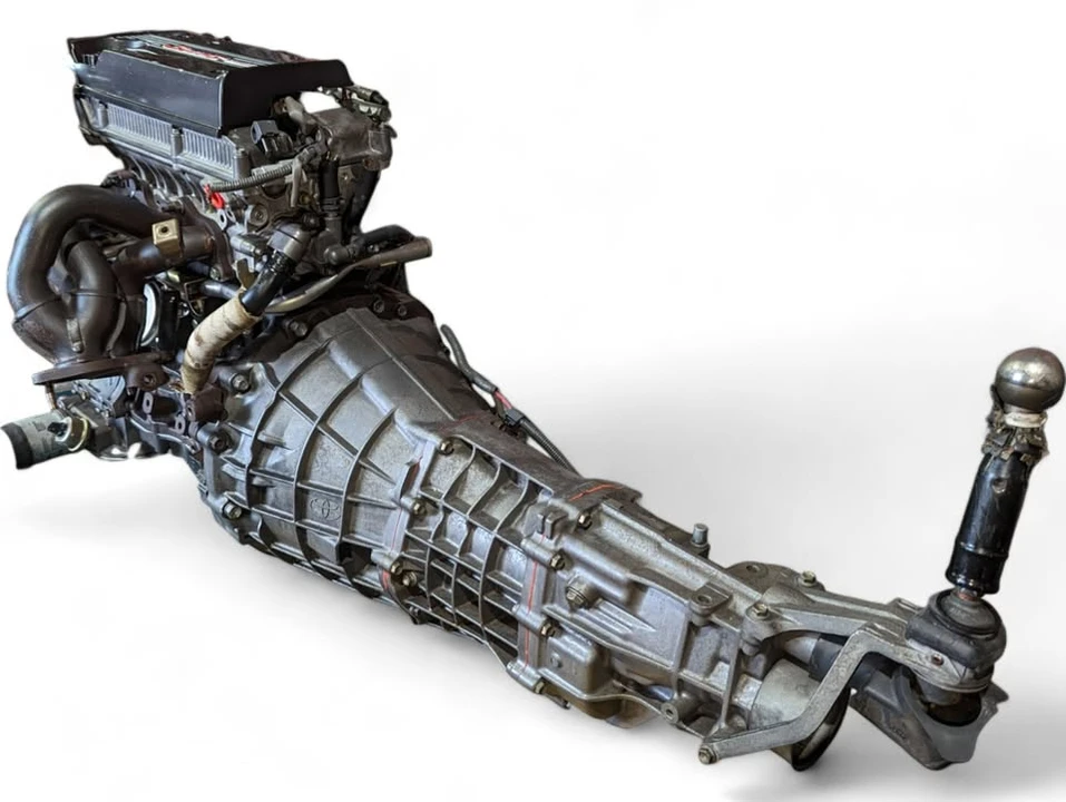 Parts & Memorabilia Engines - Image 7 of 10