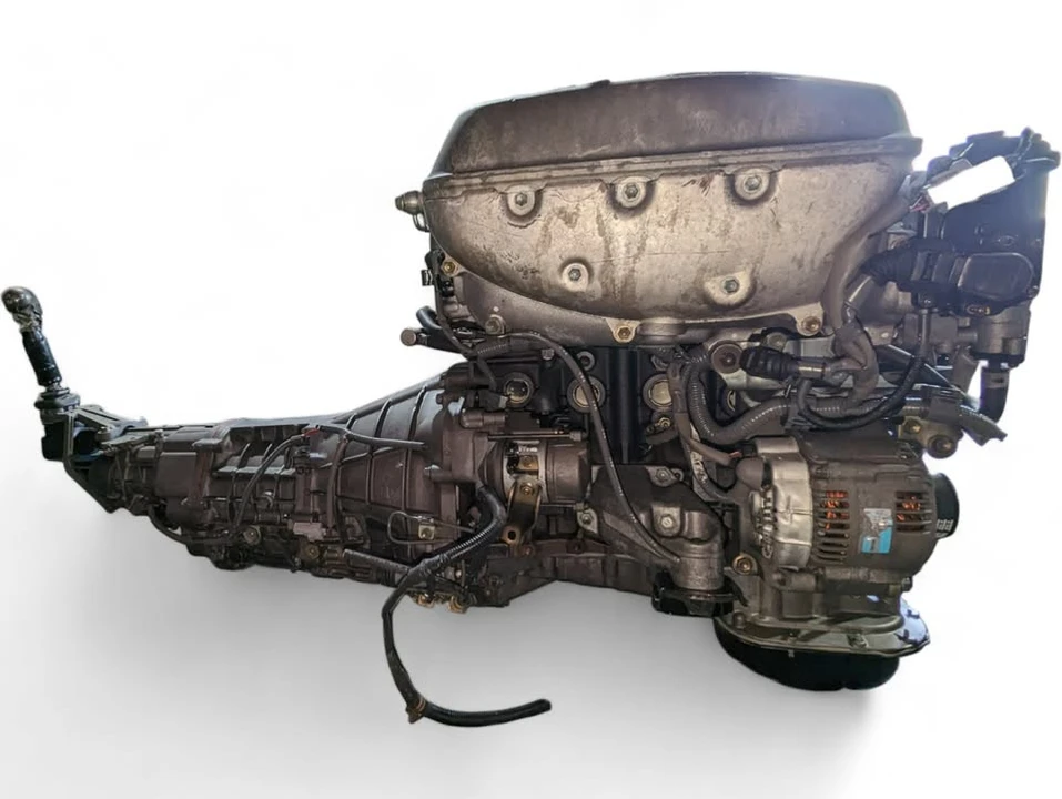 Parts & Memorabilia Engines - Image 4 of 10