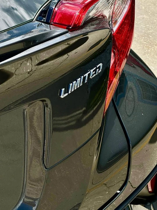 2022 Toyota C-HR - Image 5 of 8