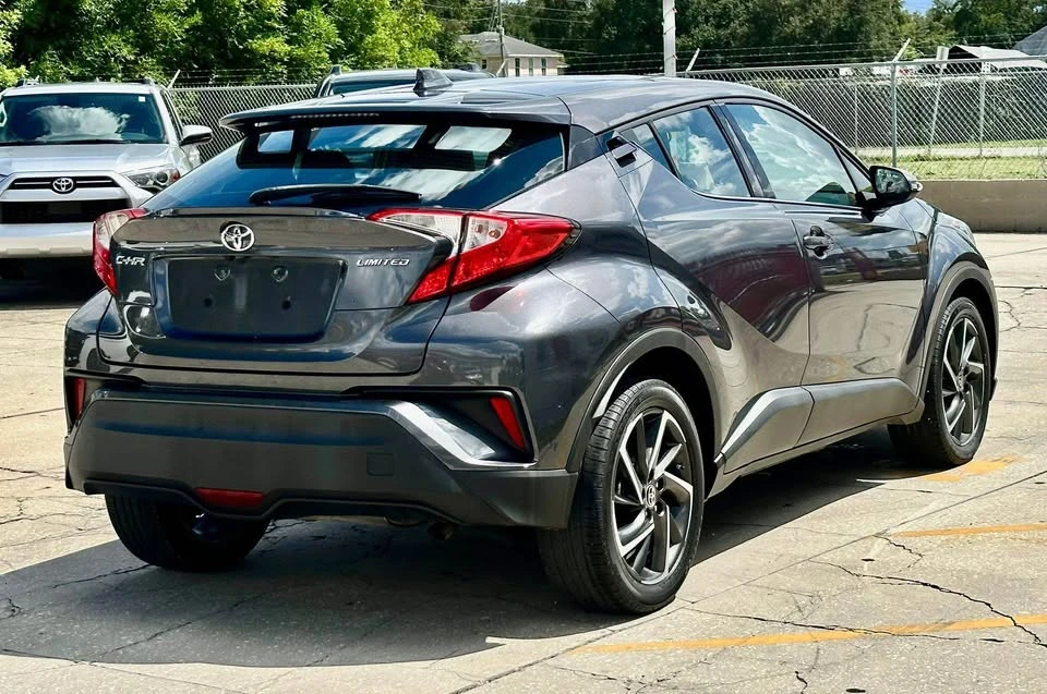 2022 Toyota C-HR - Image 3 of 8