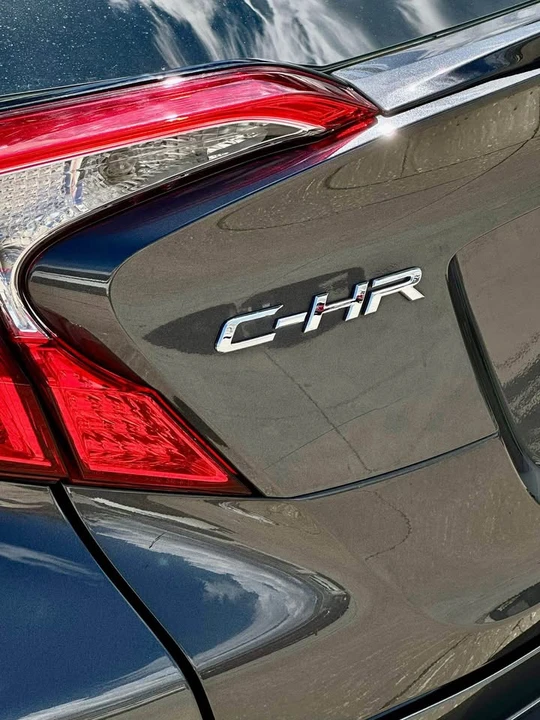 2022 Toyota C-HR - Image 4 of 8
