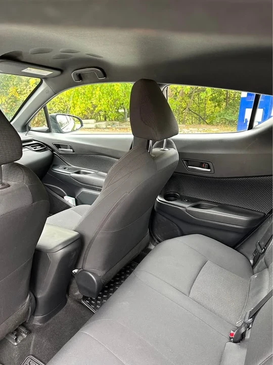 2018 Toyota C-HR - Image 6 of 8