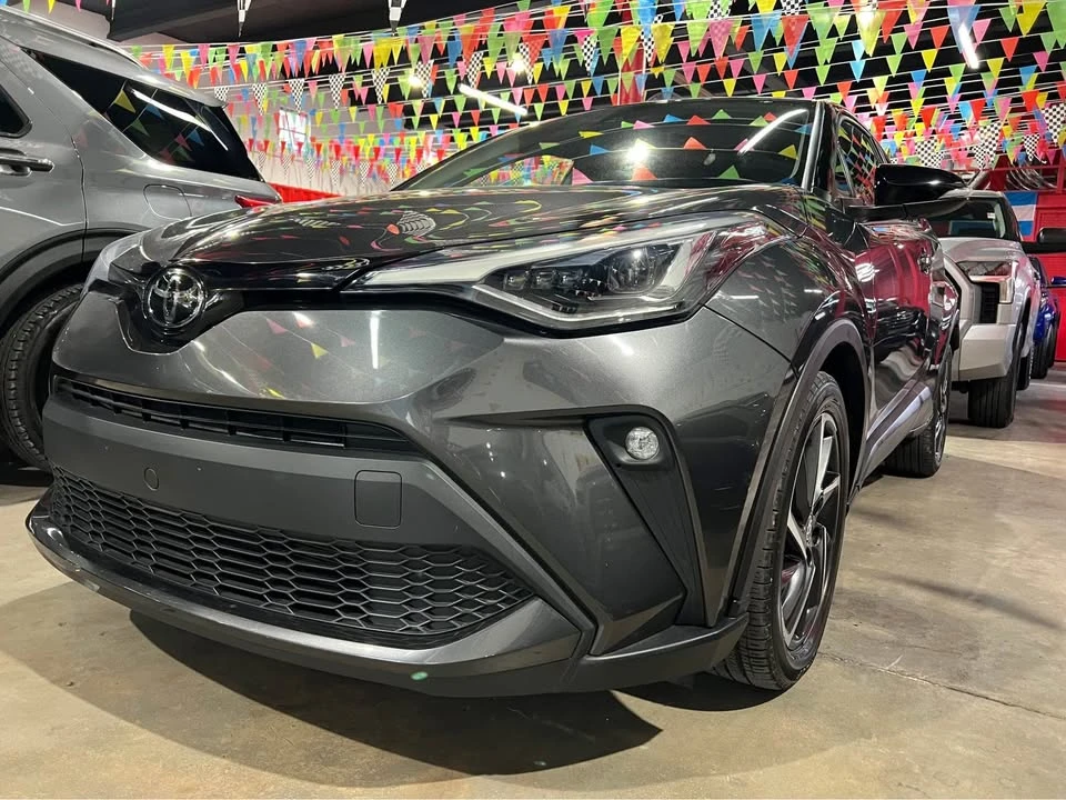 2022 Toyota C-HR - Image 2 of 9
