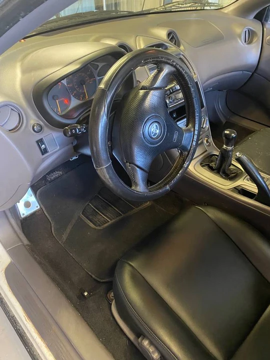 2000 Toyota Celica 7th Gen - Image 2 of 8