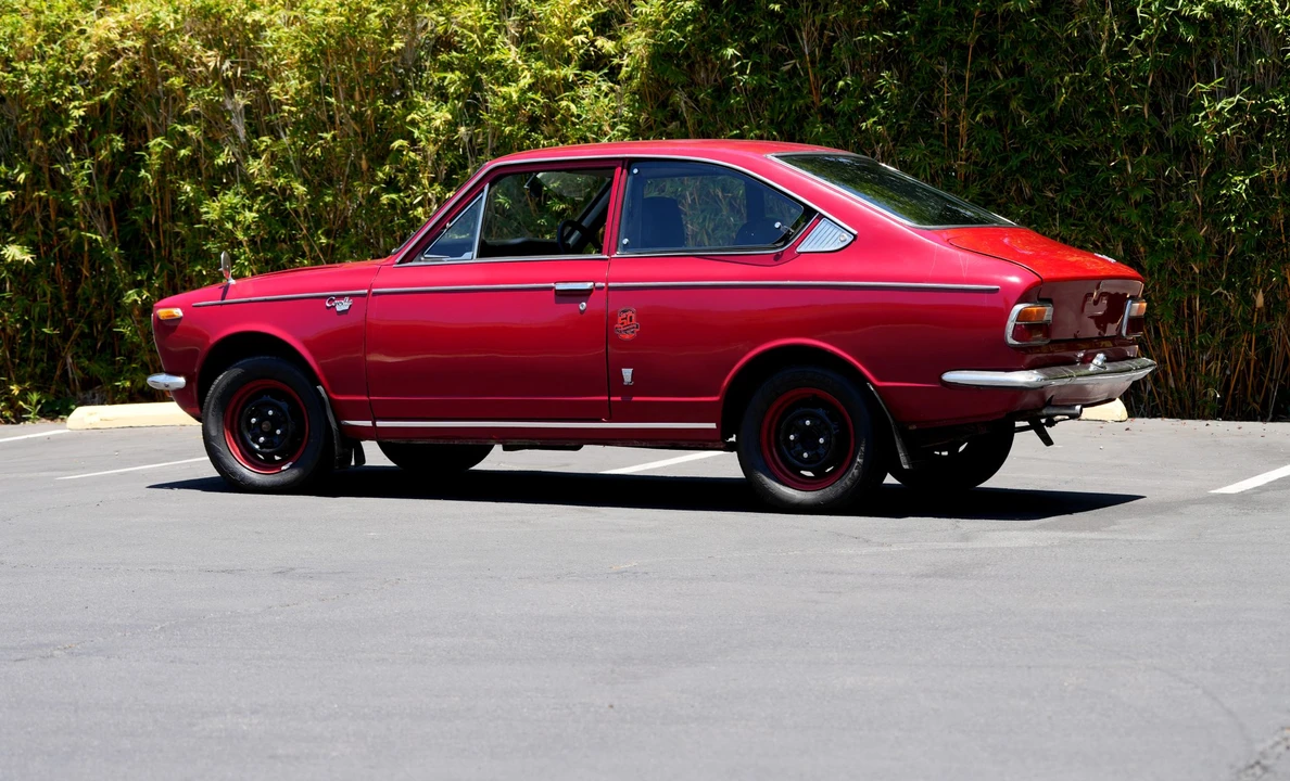 Toyota Corolla - Image 17 of 31