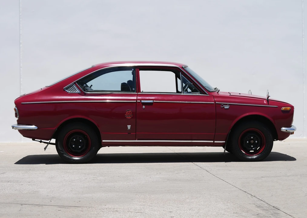 Toyota Corolla - Image 9 of 31
