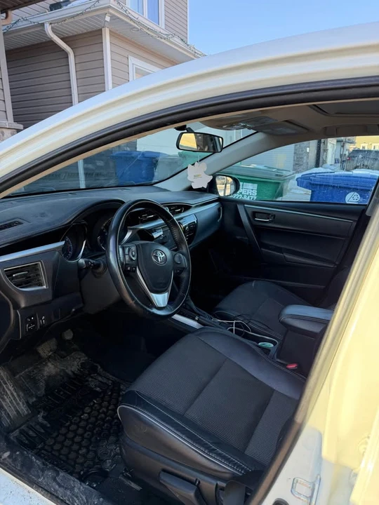 2015 Toyota Corolla 11th Gen - Image 4 of 9