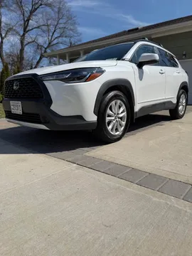2022 Toyota Corolla Cross - Image 3 of 10