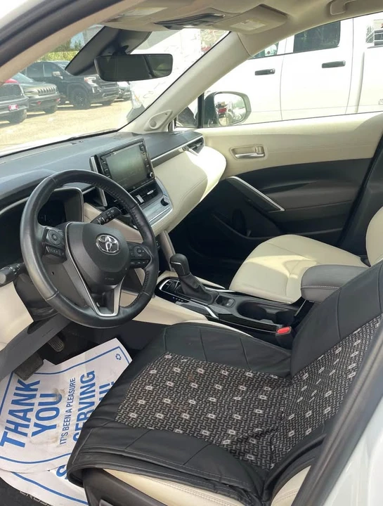 2022 Toyota Corolla Cross - Image 2 of 3