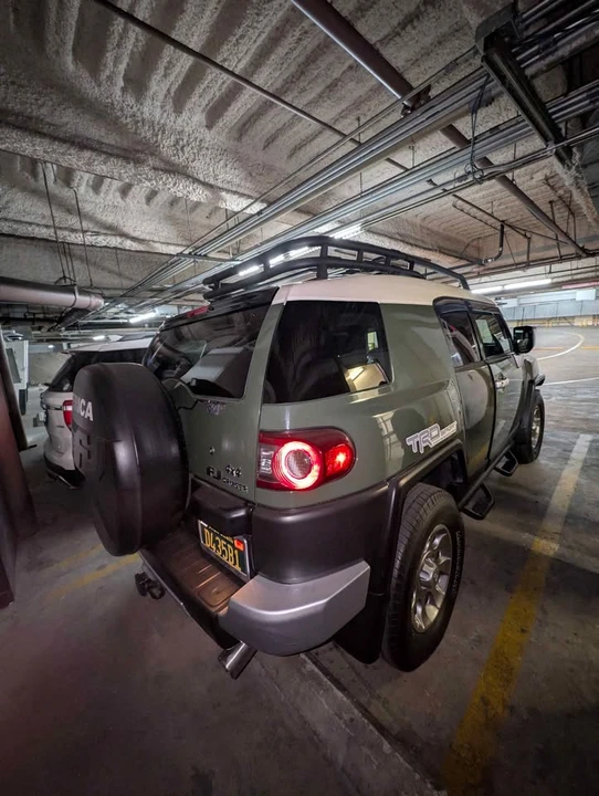 2012 Toyota FJ Cruiser - Image 3 of 7