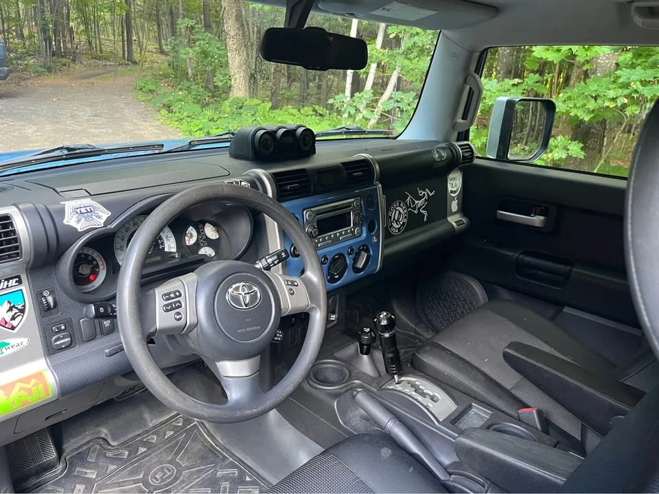 2012 Toyota FJ Cruiser - Image 9 of 9