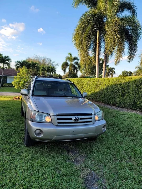 2005 Toyota Highlander - Image 9 of 10