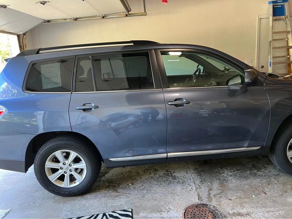 2011 Toyota Highlander - Image 2 of 4