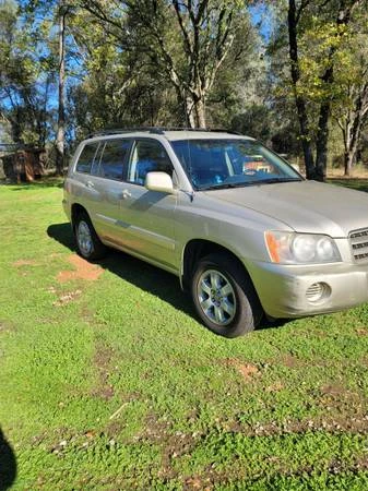 2002 Toyota Highlander - Image 2 of 10