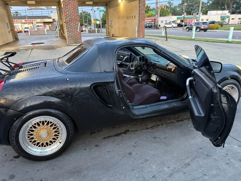 2001 Toyota MR2 Spyder/MR-S - Image 6 of 9