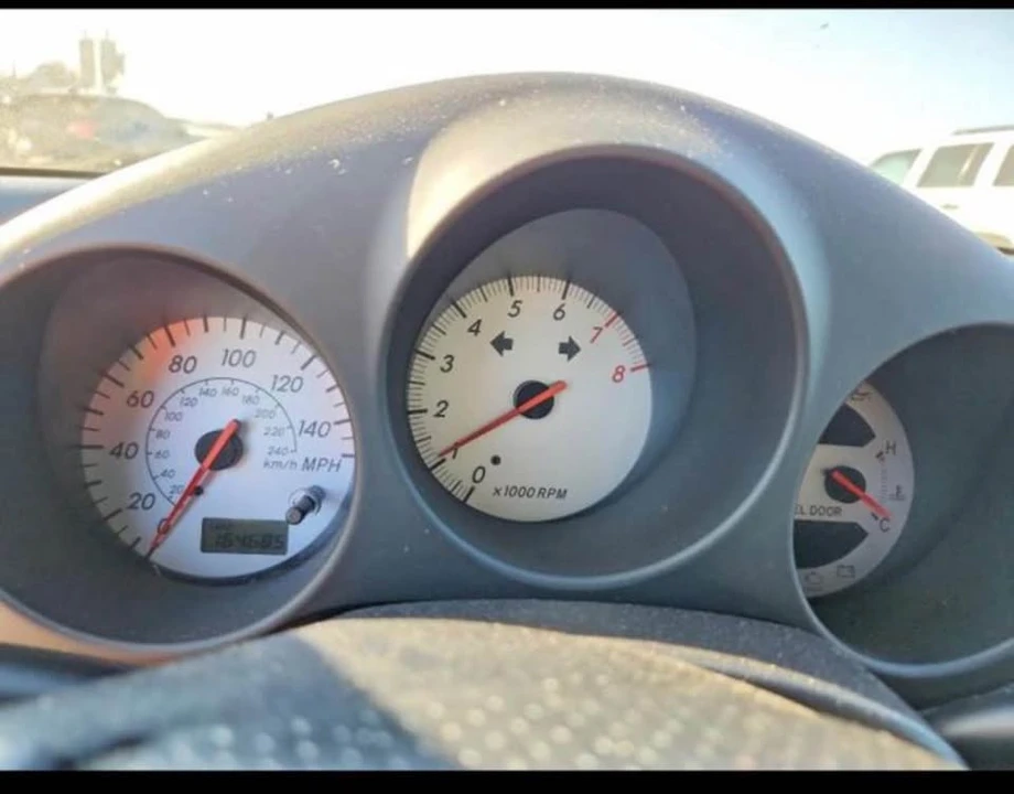 2003 Toyota MR2 Spyder/MR-S - Image 7 of 8