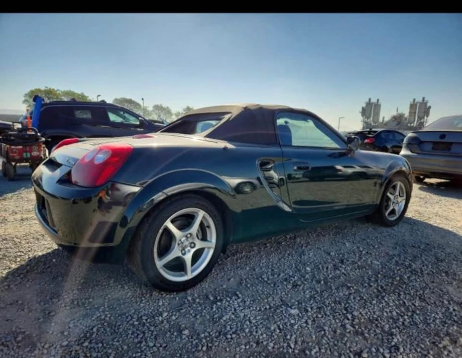 2003 Toyota MR2 Spyder/MR-S - Image 3 of 8