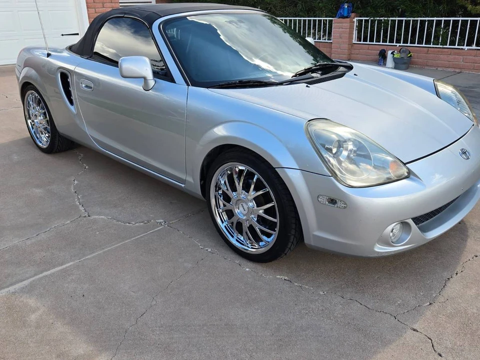 2004 Toyota MR2 Spyder/MR-S - Image 3 of 9