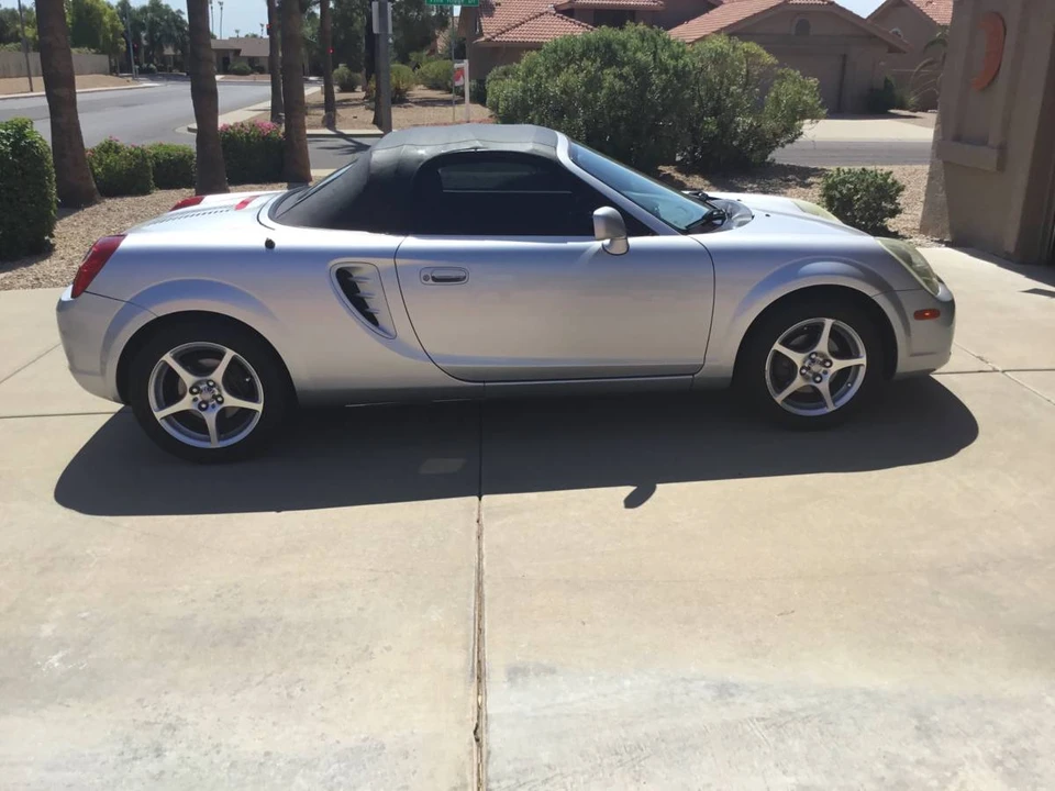2003 Toyota MR2 Spyder/MR-S - Image 8 of 23