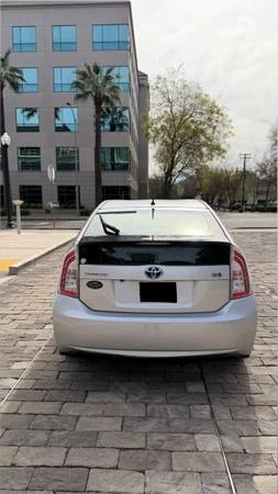2015 Toyota Prius 3rd Gen - Image 4 of 9