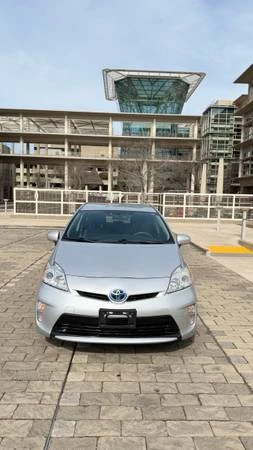 2015 Toyota Prius 3rd Gen - Image 6 of 9