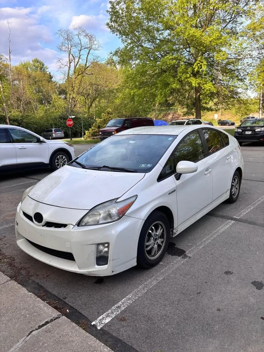 2010 Toyota Prius 3rd Gen - Image 3 of 5