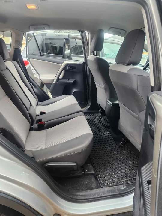 Toyota RAV4 - Image 4 of 10