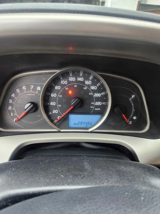 Toyota RAV4 - Image 8 of 10