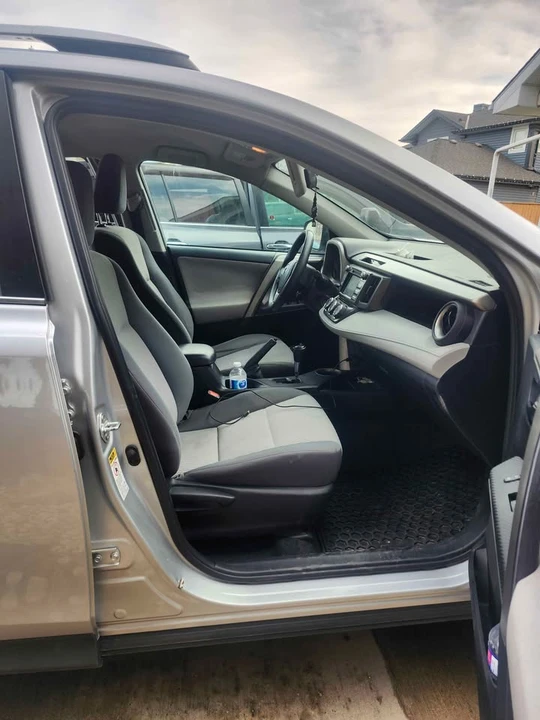Toyota RAV4 - Image 2 of 10