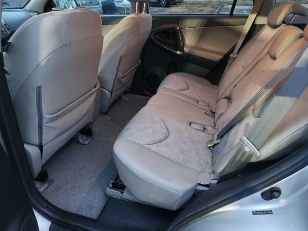 2011 Toyota RAV4 3rd Gen - Image 4 of 9