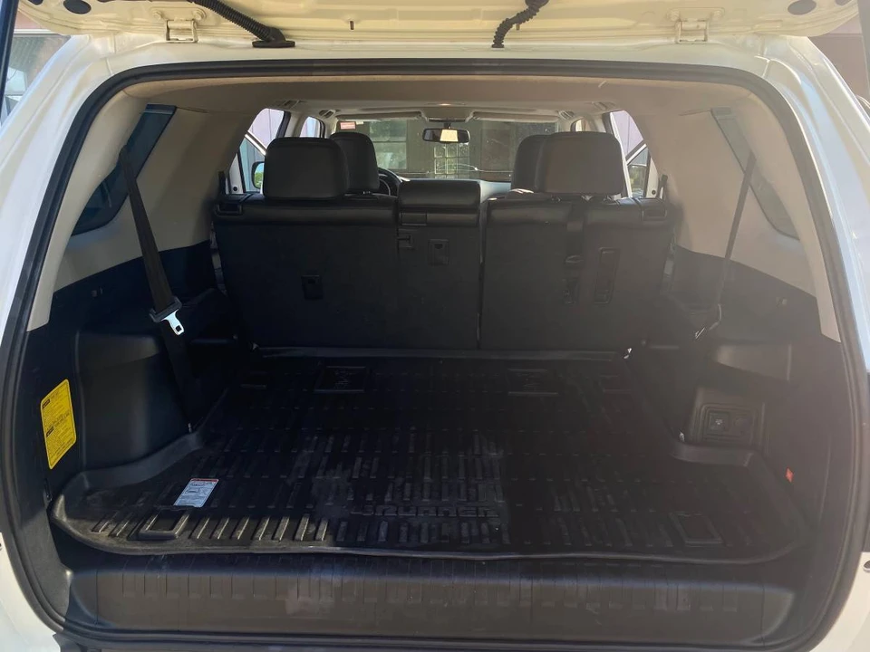 2011 Toyota 4Runner 5th Gen - Image 9 of 10