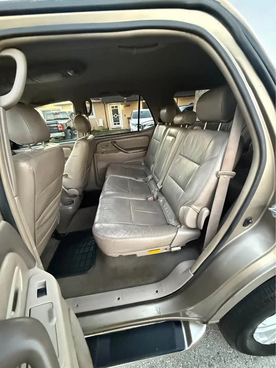 2005 Toyota Sequoia 1st Gen - Image 8 of 10