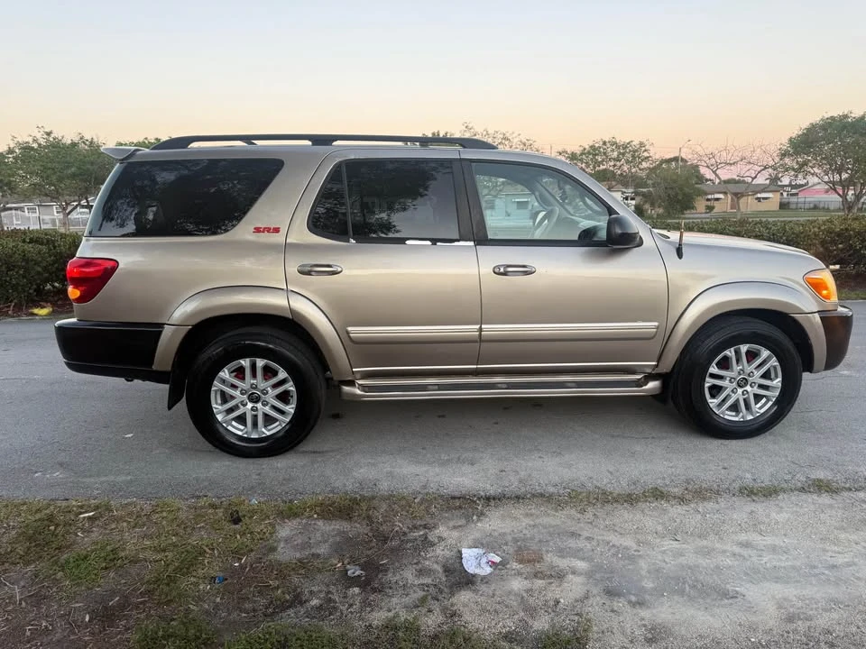 2005 Toyota Sequoia 1st Gen - Image 3 of 10
