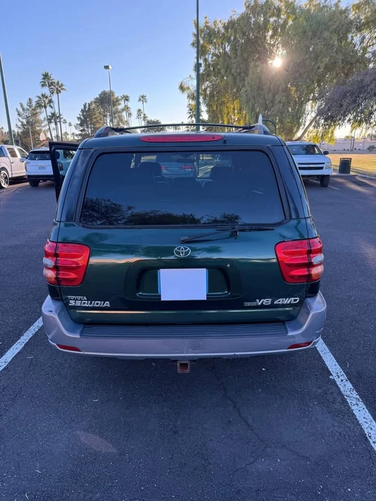 2002 Toyota Sequoia 1st Gen - Image 6 of 10