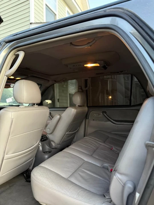 2006 Toyota Sequoia 1st Gen - Image 8 of 10