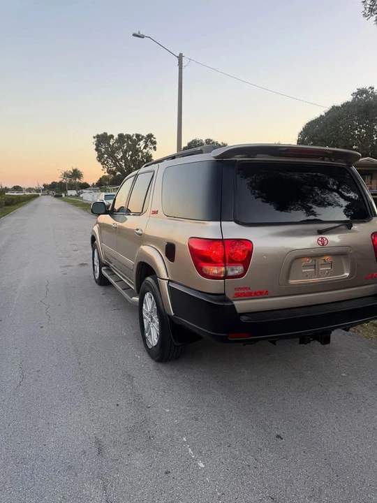 2005 Toyota Sequoia 1st Gen - Image 2 of 10
