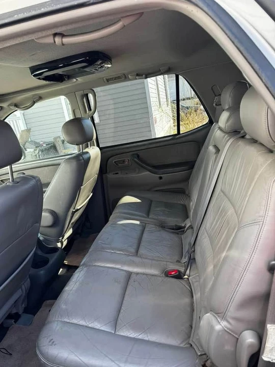 2002 Toyota Sequoia 1st Gen - Image 6 of 10