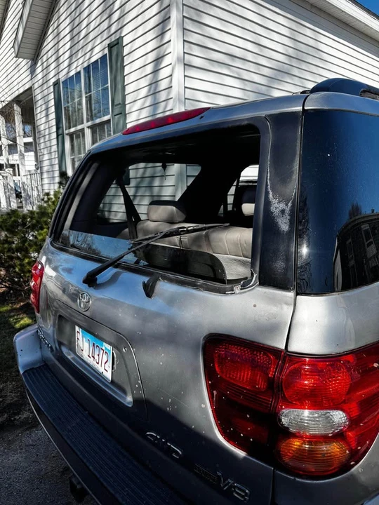 2002 Toyota Sequoia 1st Gen - Image 4 of 10