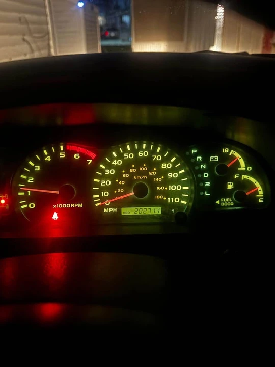 2002 Toyota Sequoia 1st Gen - Image 10 of 10