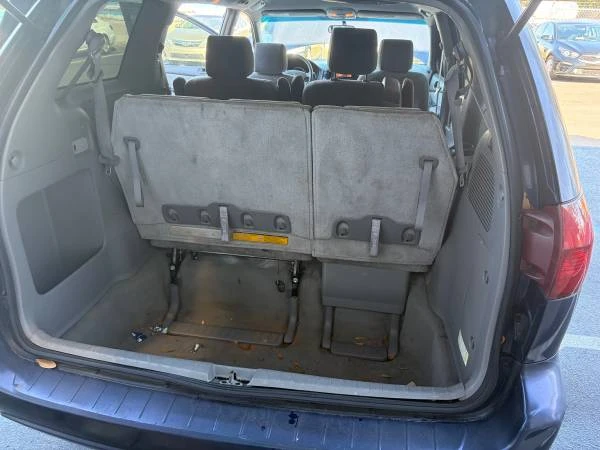 2004 Toyota Sienna 2nd Gen - Image 6 of 6